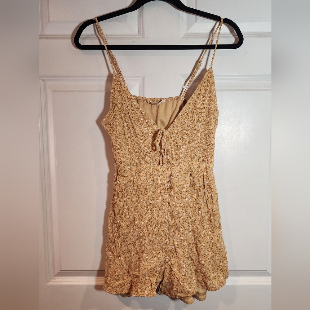 Uncharted Threads Yellow Floral Spaghetti Strap Romper Medium